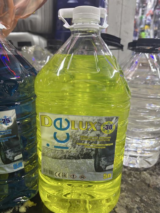 Стеклоомыватель Delux