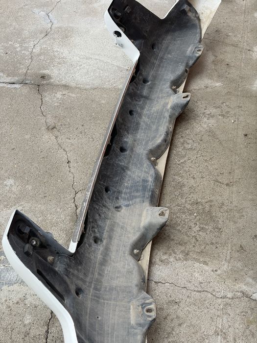 Продам бампер на губу на прадо150