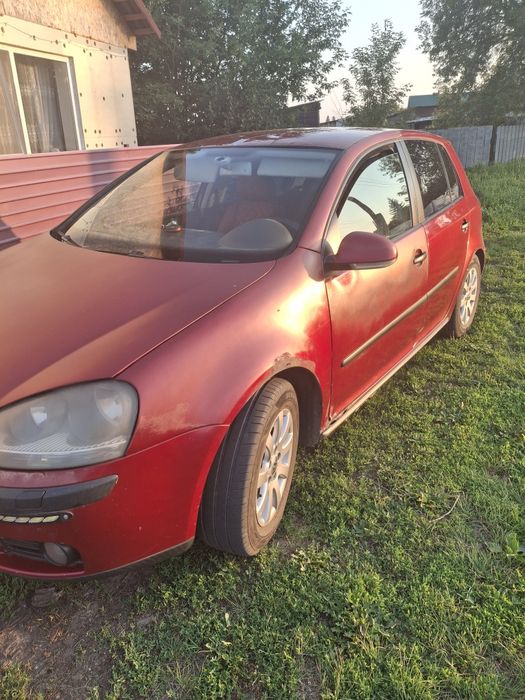 Продам гольф 5 2004 года