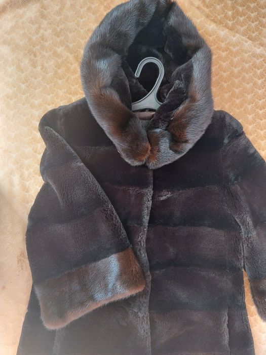 Продам Шубу мутон