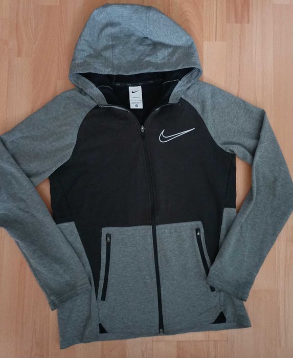 Суичър Wilson, размер М