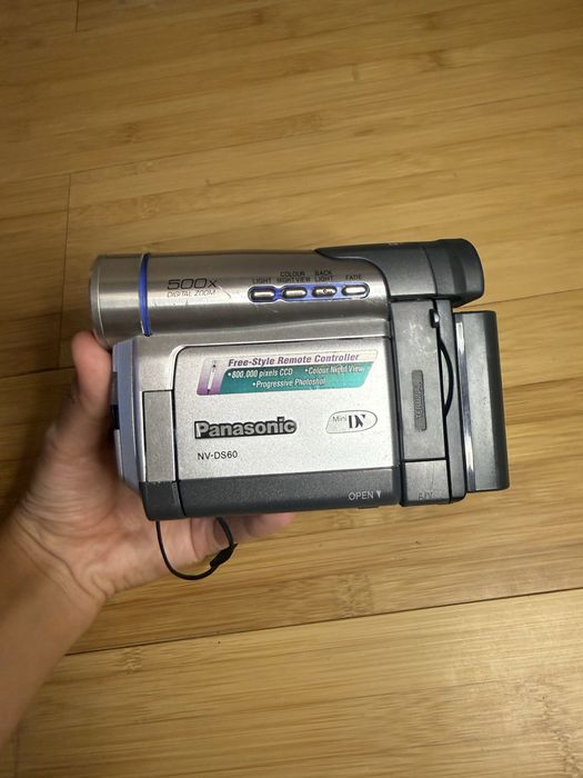 Panasonic 500x digital zoom video camera