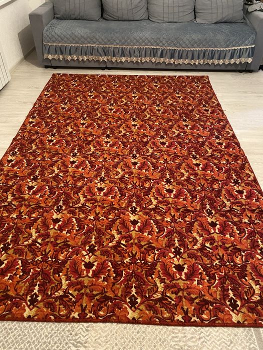 Паласы и ковер в  отличном состоянии