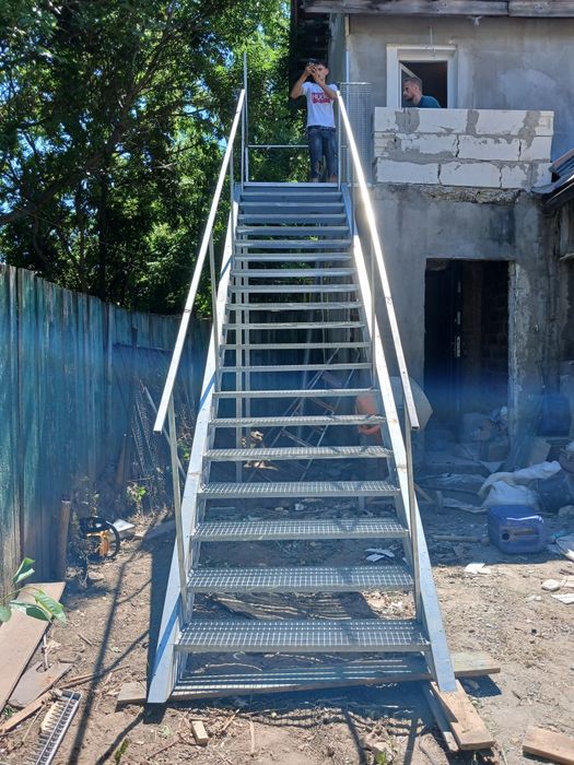 Scari metalice zincate