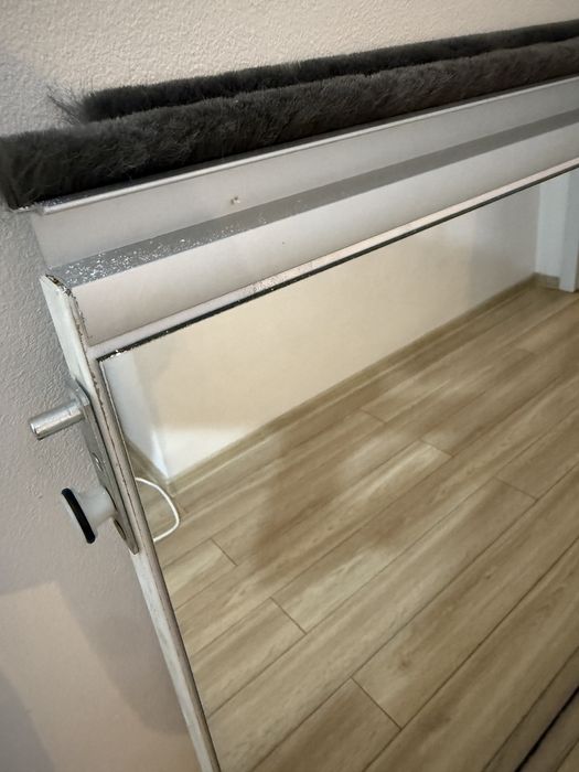 Vand usi glisante cu oglinda