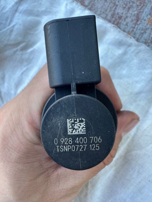 03L130277 дюза за 2.0тди 0445116 / 057130764H  /  0928400706  /