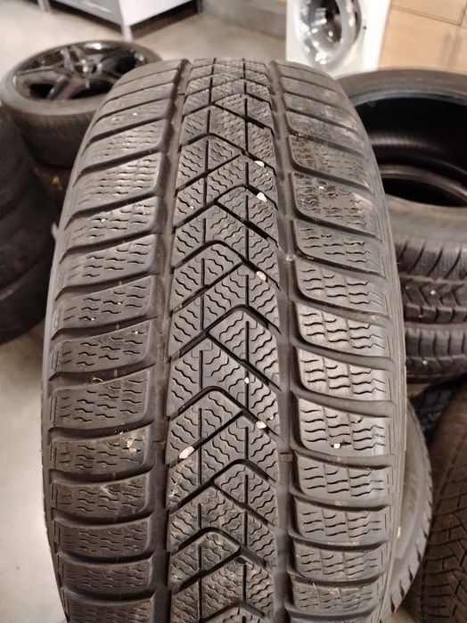 4бр.зимни гуми 225/55/17 Pirelli