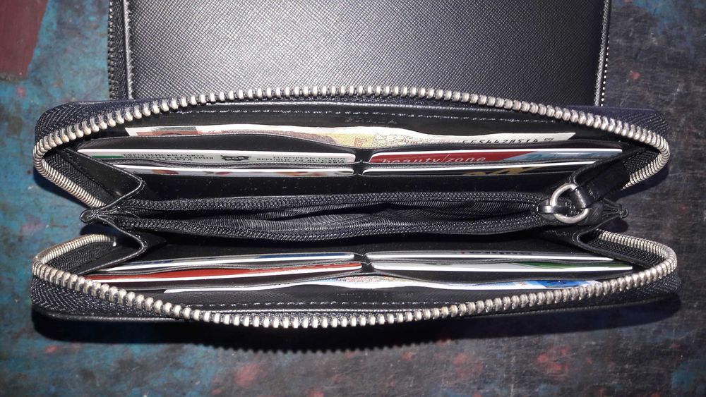 Дамско портмоне Prada