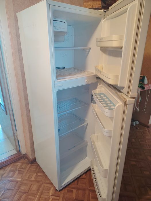 Продам холодильник lg
