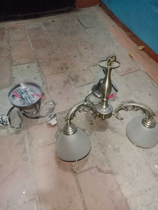 Продам люстру в хорошем состоянии