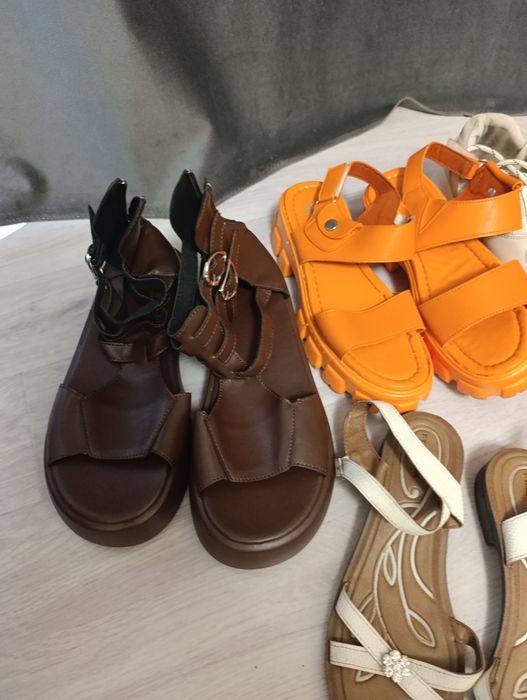 Обувь вся за 5000 тнг