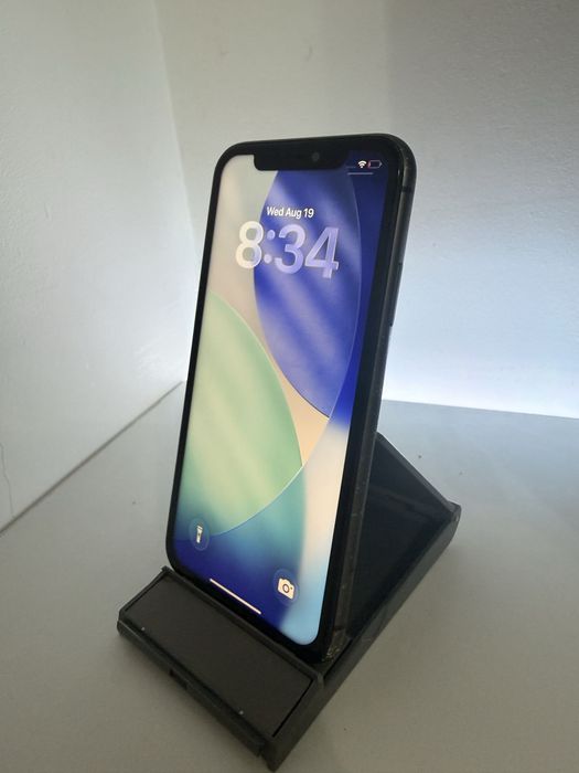 vand iphone 11 64gb