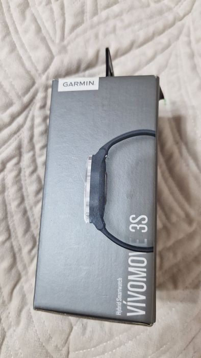 Смарт-часы Garmin Vivomove 3S