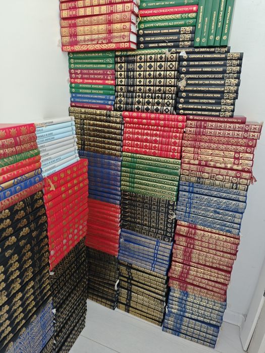 Colecție Prietenii Cartii, 310 vol, Cartonate, LUX