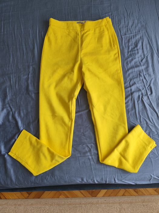 Pantaloni Stradivarius