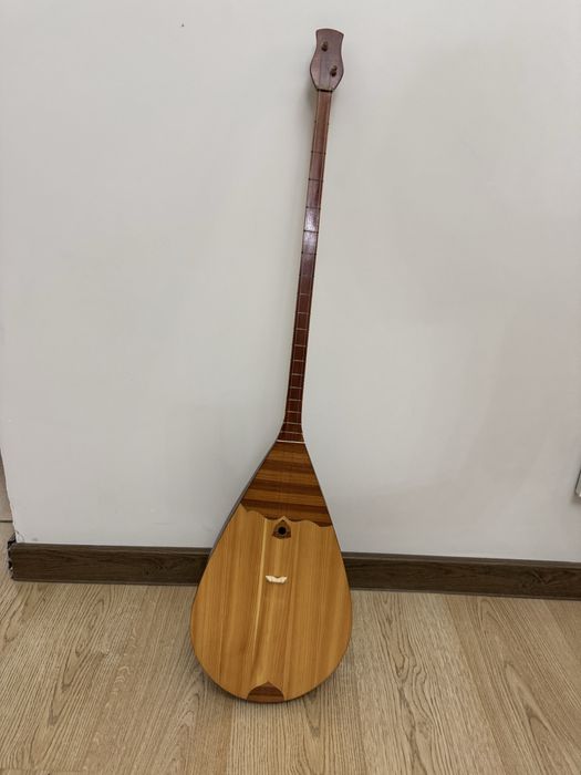 Продам домбру, в отличном состоянии