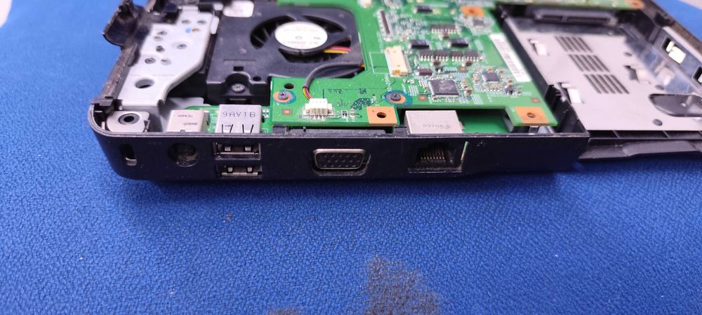 laprop dell inspiron 1545 ptr piese pret pe tot ce e in poze