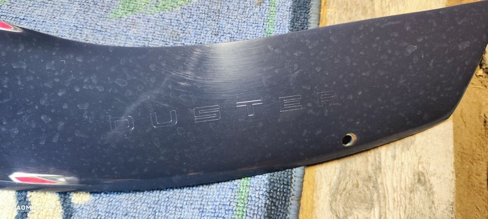 Продам дефлектор капота для Renault Duster