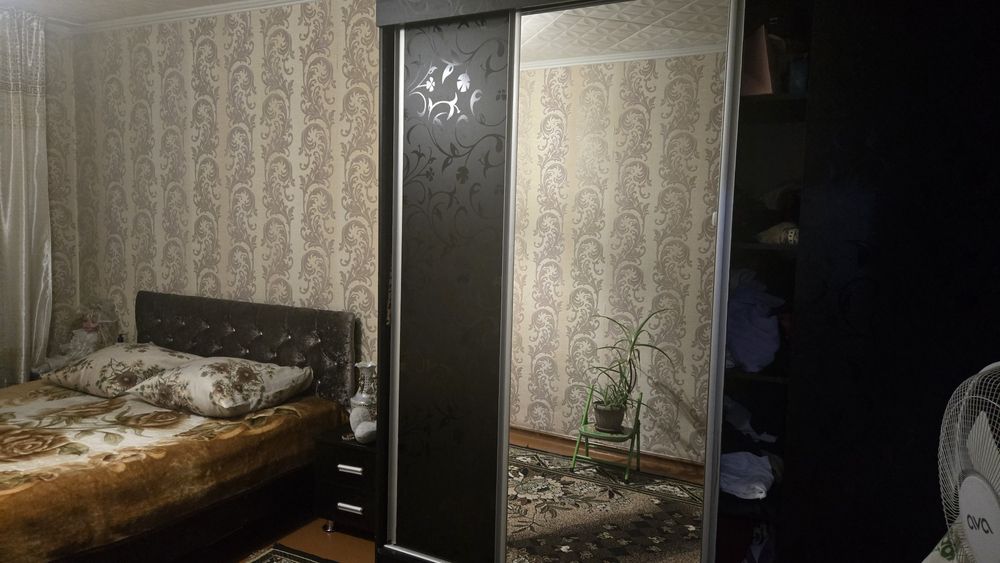 Продам спальный гарнитур