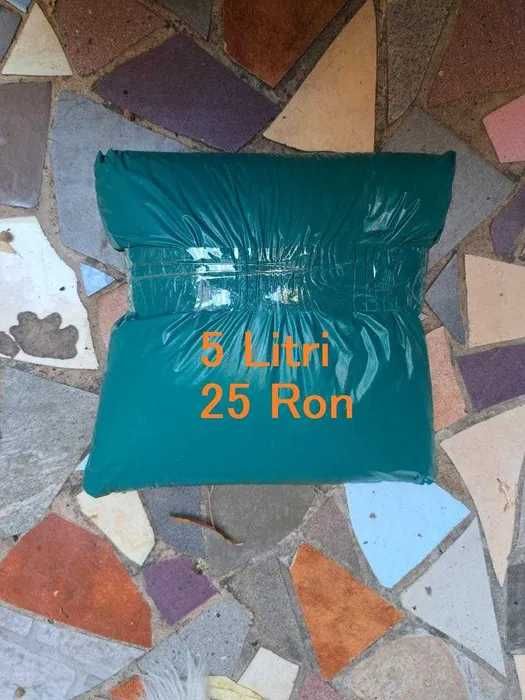 Produsul este 100% Humus de rame de California Eisenia fetida