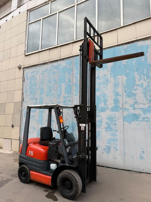 Автокара Тойота 1.5 тонник из Японии