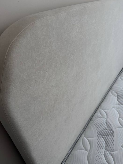 Кровать новая с матрасом