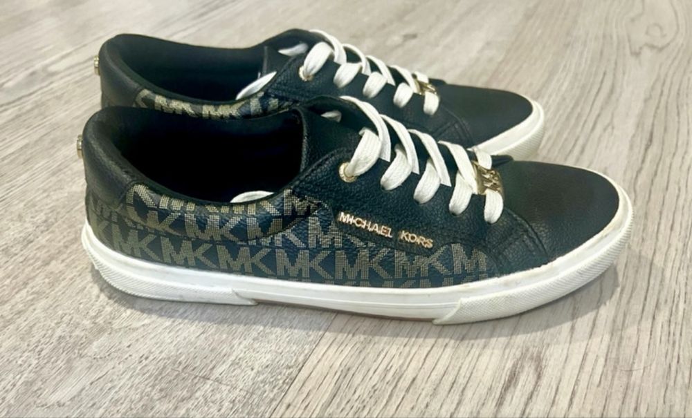 Tenisi MK ………………….