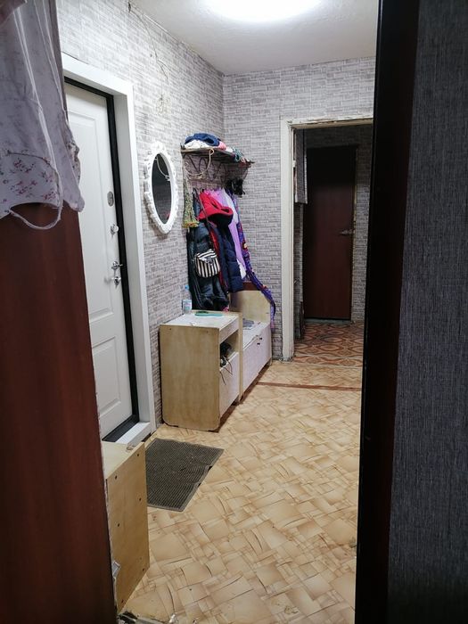 Продам 2 ком кв 51 м2 на строителе