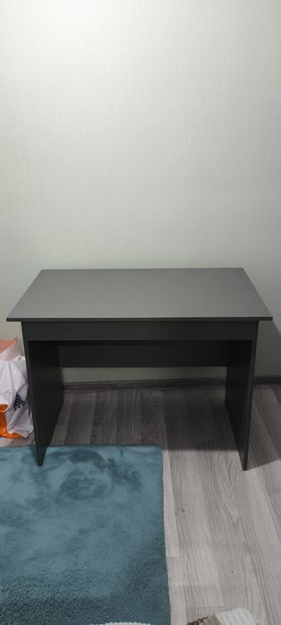 Стол компьютерный