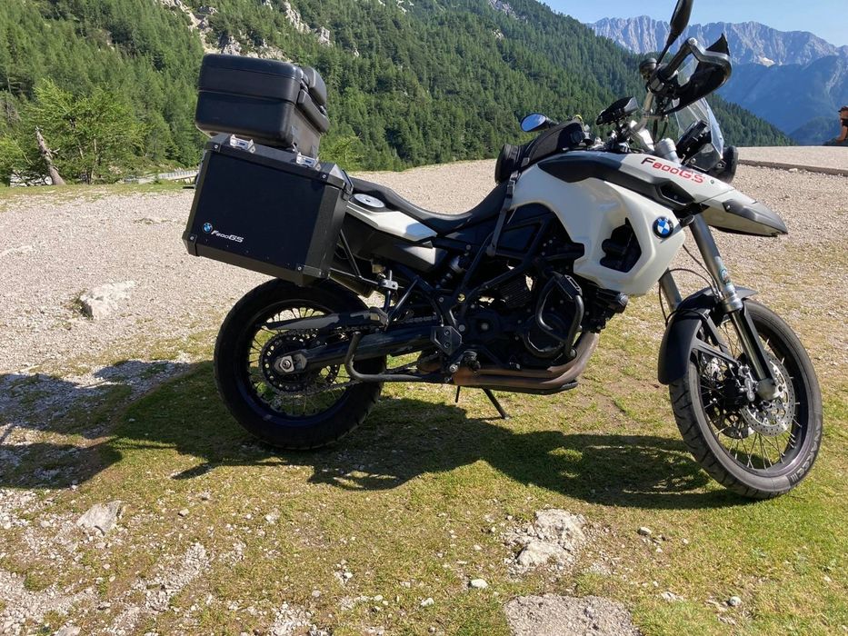 Set 2 cutii laterale moto aluminiu (2x48l)