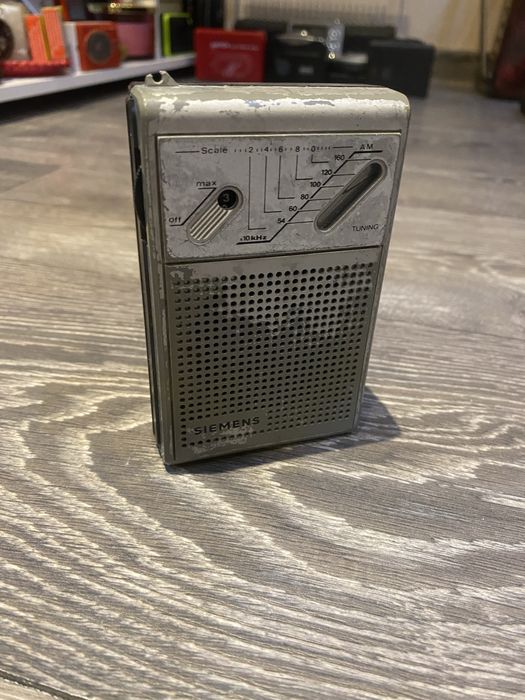 Radio Vintage de buzunar SIEMENS RT 711 - Model 1983 - Funcțional