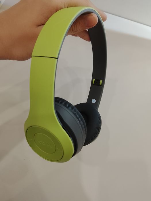 Наушники зелёна черные