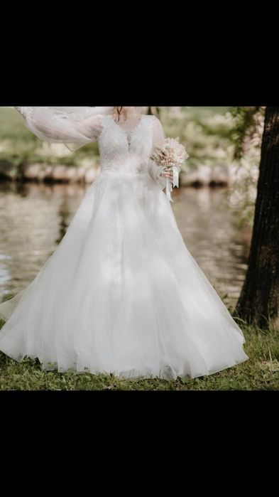 Vand rochie de mireasă !