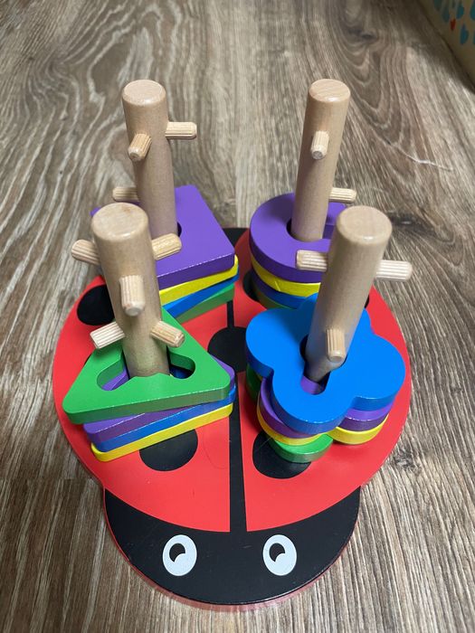 Дървена играчка за сортиране “Калинка”