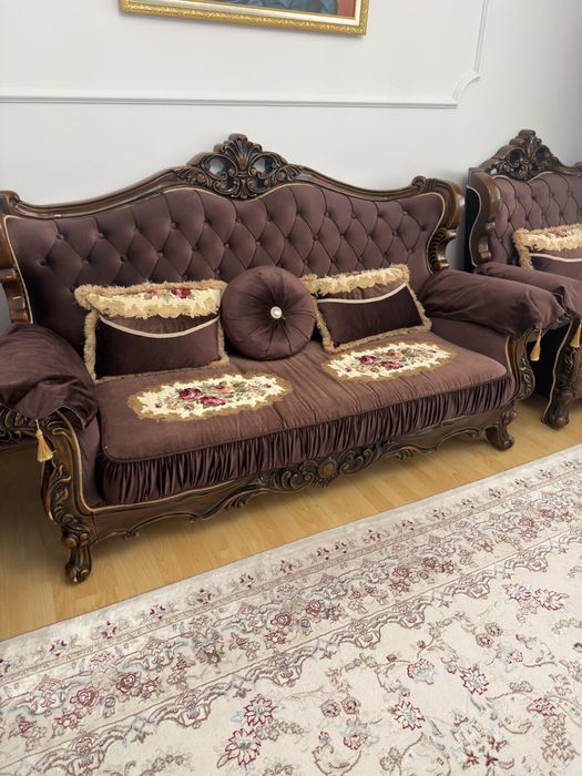 Продается красивый мягкий уголок