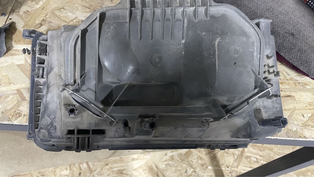 Hella мерседес 124 фар