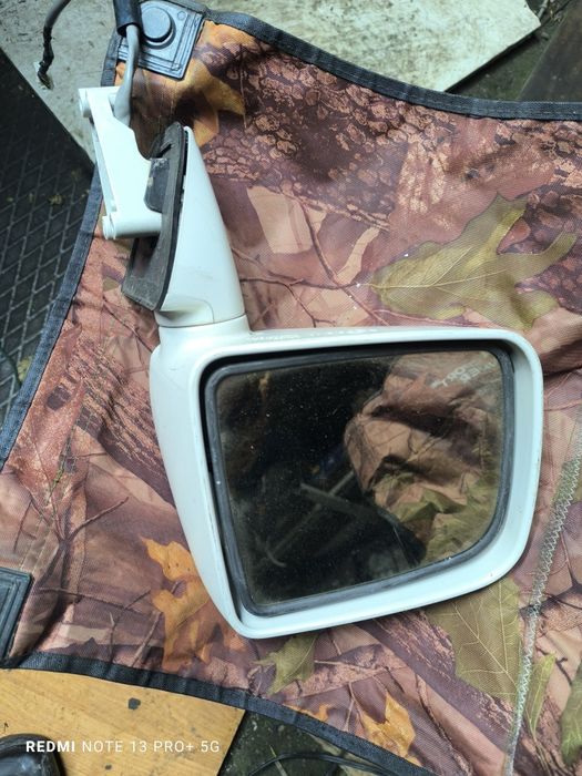 Зеркало на lexus -harrier правое