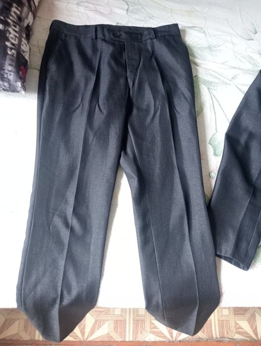 Продам мужской костюм