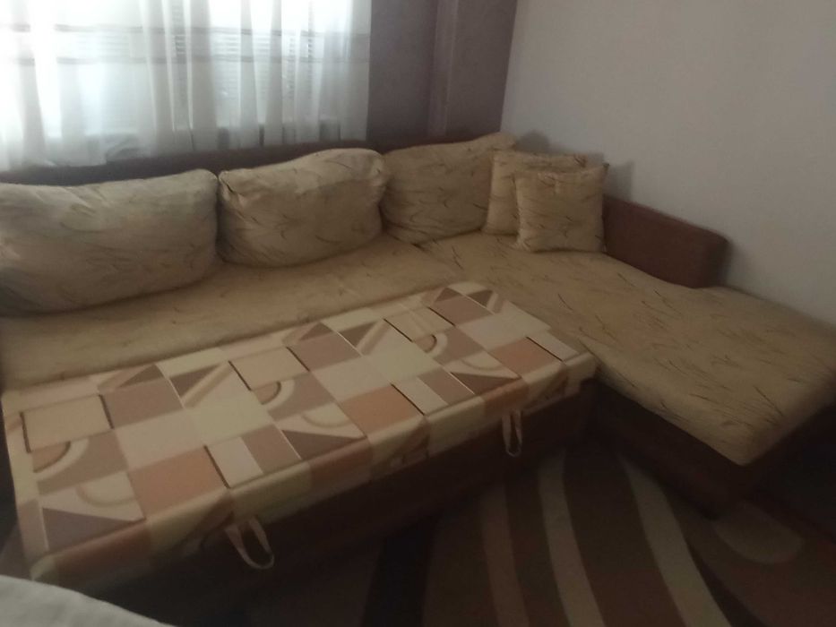 Холов ъглов диван