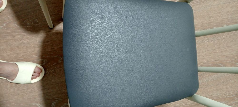 Продам 2 стула б/у