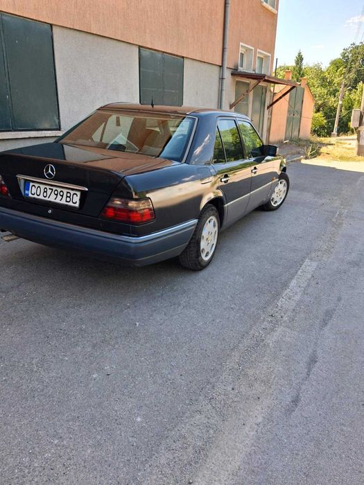 Mercedes-Benz E250 климатик