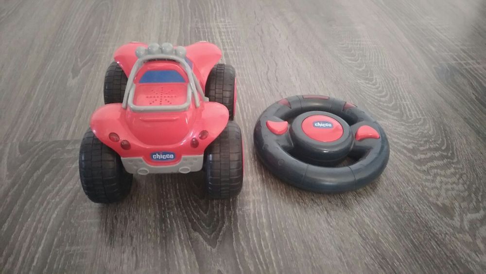 Masinuta cu telecomanda Chico