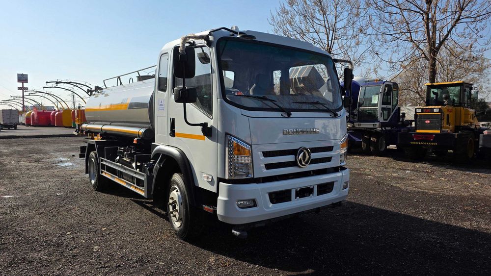 Комфорт Водавоз 8тон(поливомоечная автомобил)