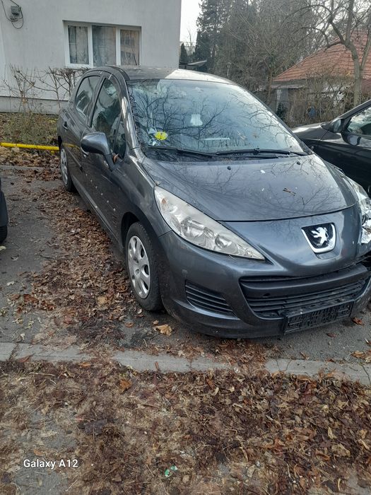 Vând Peugeot 207