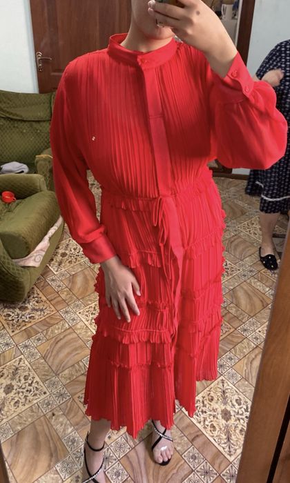 красное шифоновое платье