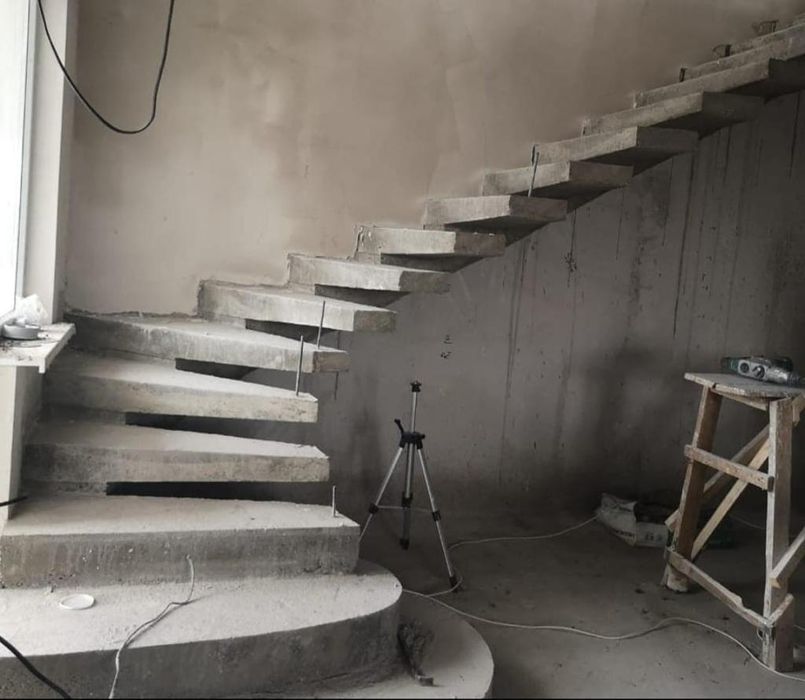 Лестница бетонная монолитная