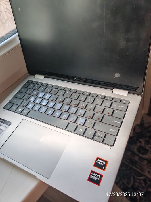 Продаётся почти что в новом состоянии HP Envy 360