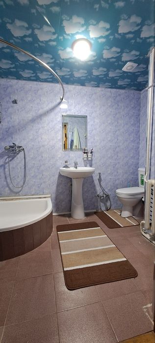 ХОВЛИ уй-жой сотилади!!!