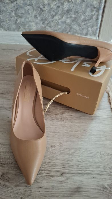 Новые туфли 38-38.5