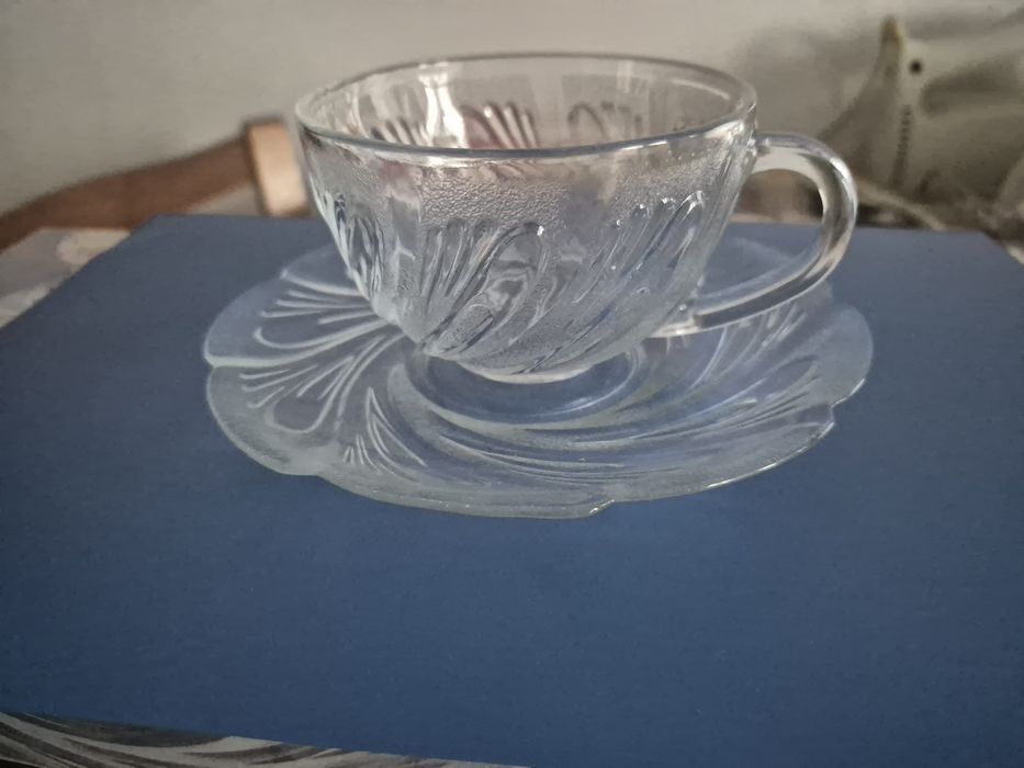 Set cești transparente  elegante fine !